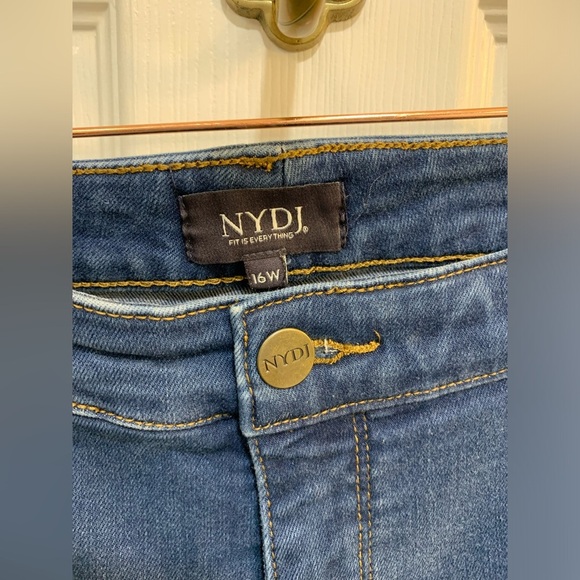 Not your daughters jeans curve 360 size 16W - Picture 2 of 4
